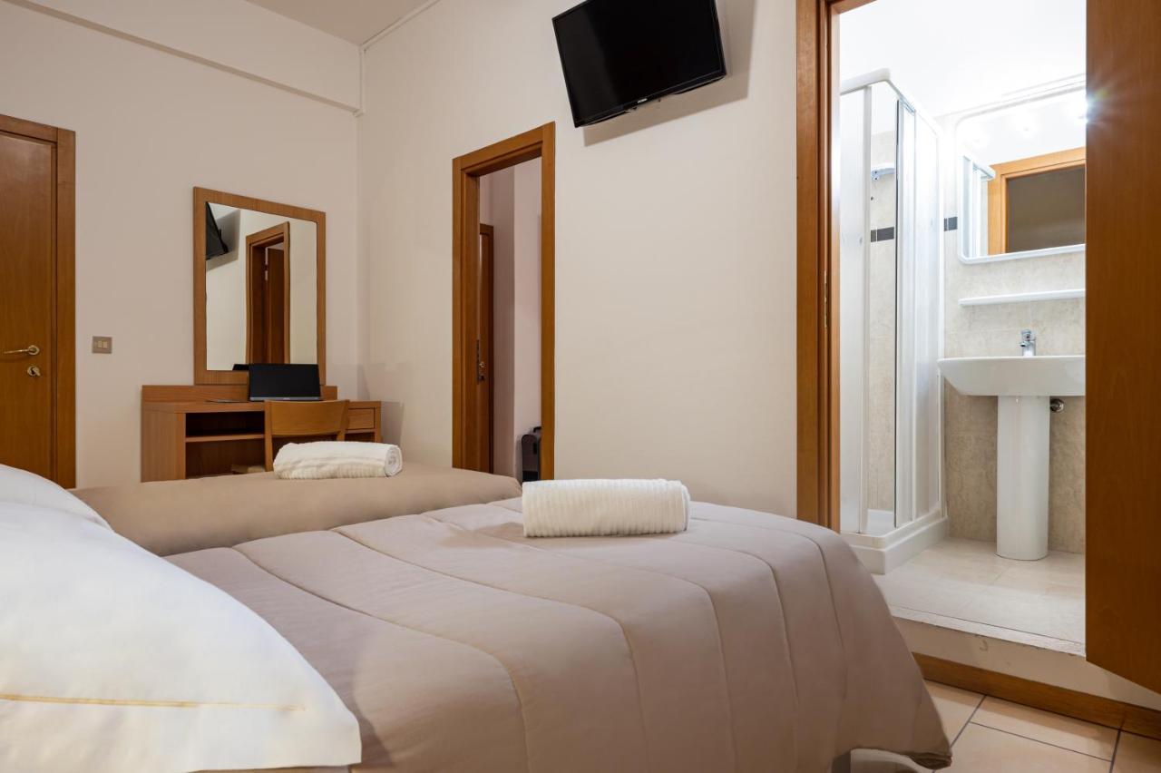 Hotel Amadei Figaro & 3*